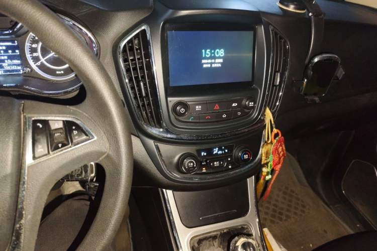 Used Baojun 560 2015 1.8L Manual Elite Edition
