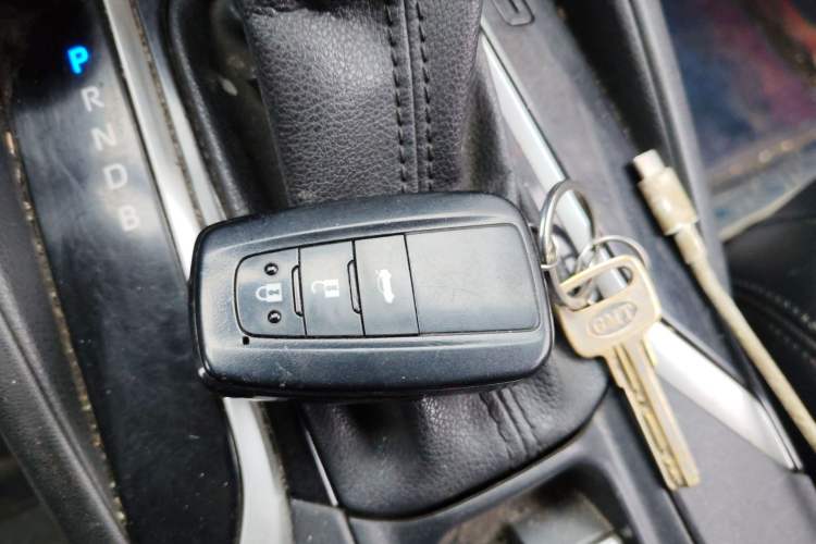 Used Toyota Corolla 2021 Dual-Engine 1.8L E-CVT Pioneer Edition Vehicle Key