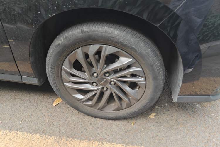 Used SAIC MAXUS G50 2019 1.5T Automatic Luxury Edition China VI Standard Right Front Wheel Hub