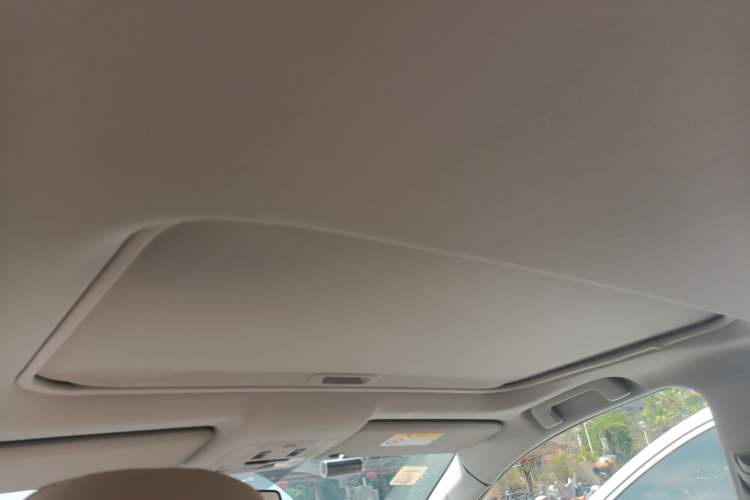 Used Toyota RAV4 2015 2.0L CVT Two-Wheel Drive Fashion Edition
