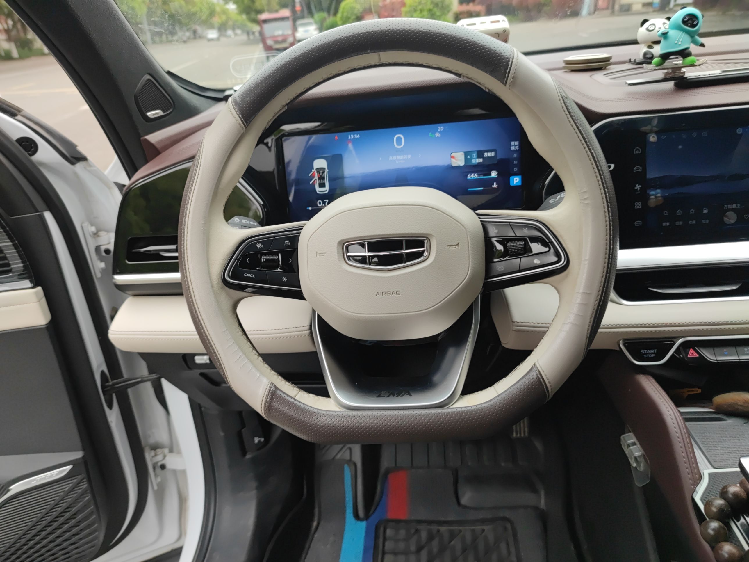 Geely Auto Monjaro L 2021 2.0TD High-Power Automatic All-Wheel-Drive Flagship Version — снимка 10