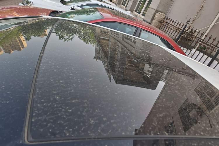 Used Volkswagen Golf 2017 1.6L Automatic Comfort Million-Vehicle Anniversary Edition
