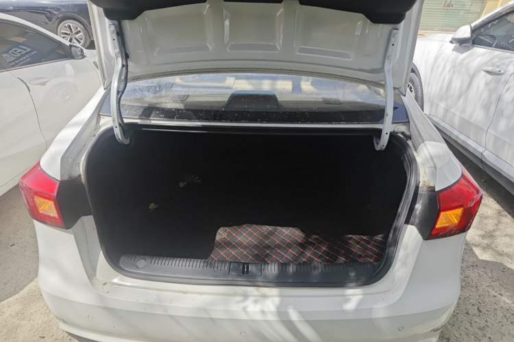 Used Roewe 360 2015 1.5L Automatic Luxury Edition