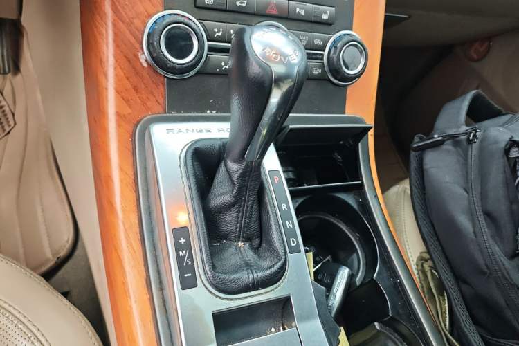 Used Land Rover Range Sport 2011 3.0 TDV6 Diesel Version Gear Lever