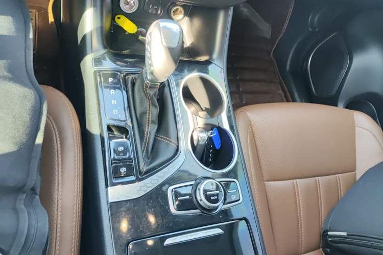 Used Changan CS95 2017 2.0T Two-Wheel Drive Zhituo Edition