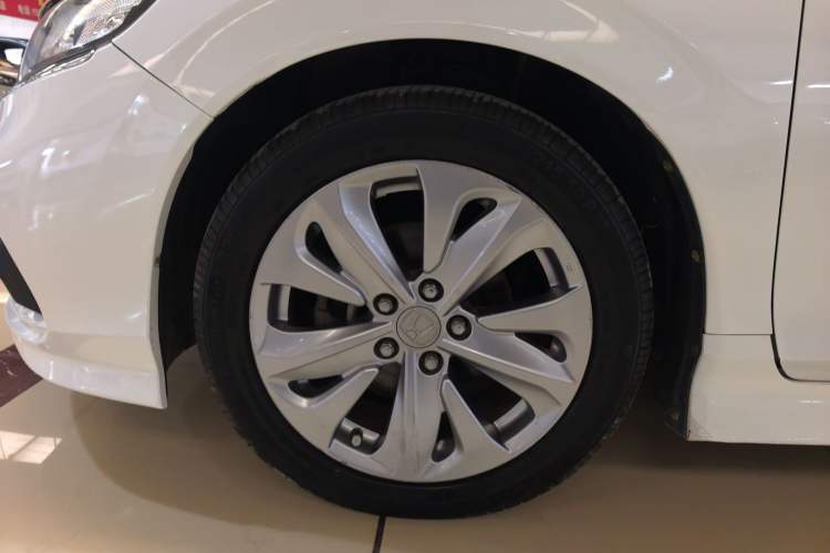 Used Honda Jade 2017 1.8L automatic Comfort version 5 seats
