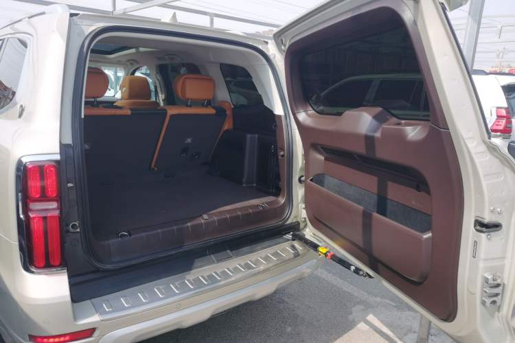 Used Tank 500 2023 3.0T Business Edition "Creation" Style 5 Seats Trunk