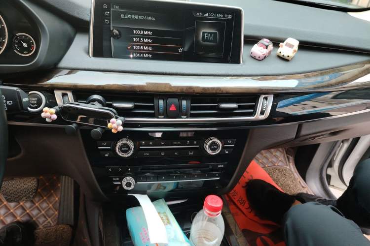 Used BMW X5 2017 xDrive28i Audio And AC Panel