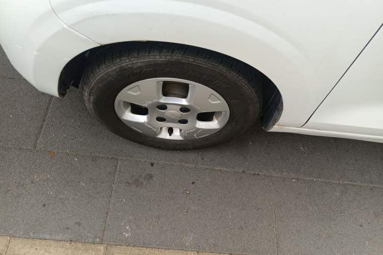 Used Roewe Clever 2021 302km All-Round Version Exterior 4