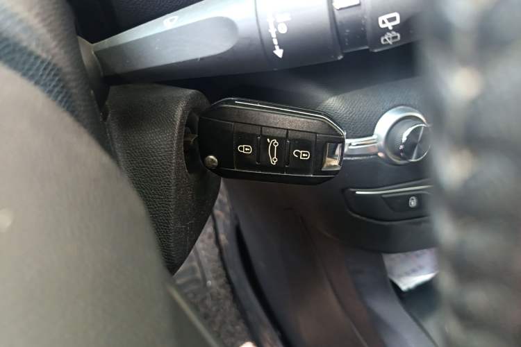 Used Peugeot 308S 2015 1.2T Automatic Jingchi Edition
