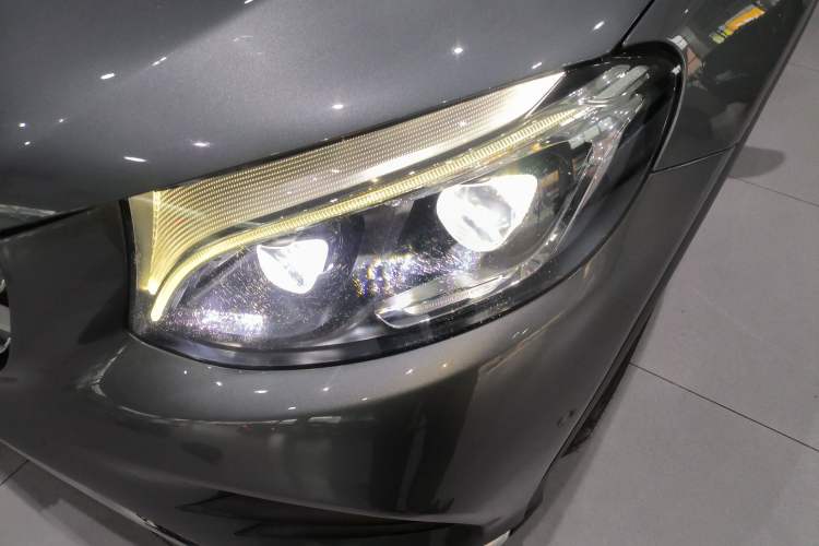 Used Mercedes-Benz GLC 2017 GLC 300 4MATIC Sport Edition Left Front Headlight