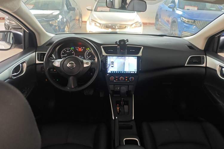 Used Nissan Sylphy 2024 Classic 1.6XE CVT Comfort Edition Center Console