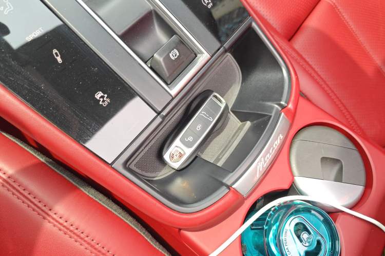 Used Porsche Macan 2024 Macan 2.0T