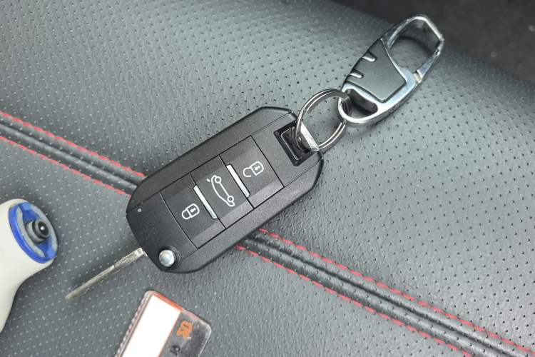 Used Yema T70 2016 Upgraded Model 1.8L Manual Elite Version Vehicle Key