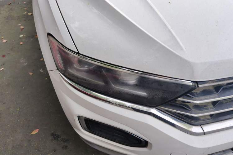 Used Volkswagen T-ROC 2018 230TSI DSG Two-Wheel Drive Advanced Version China V Standard
