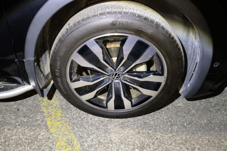 Used Volkswagen Tiguan L 2024 330TSI Automatic Two-Wheel Drive R-Line Enhanced Edition
