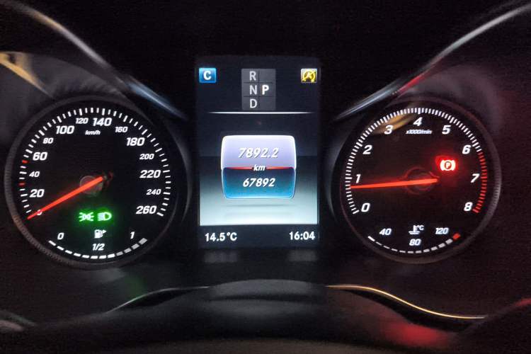 Used Mercedes-Benz GLC 2018 GLC 260 4MATIC Luxury Model
