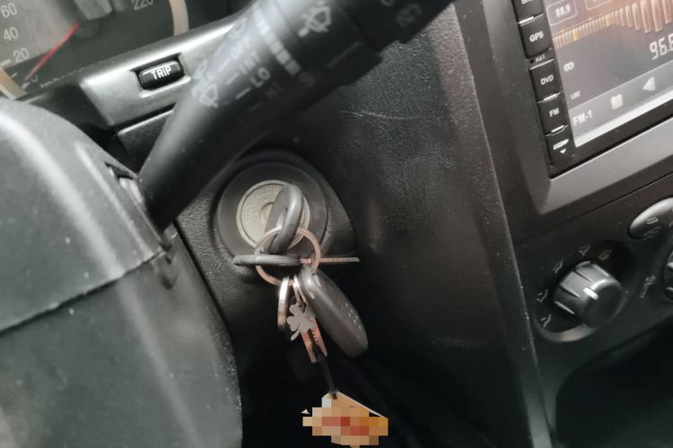 Used Huatai Santa Fe Classic 2015 2.0L Gasoline Manual Transmission Two-Wheel Drive Standard Version Vehicle Key