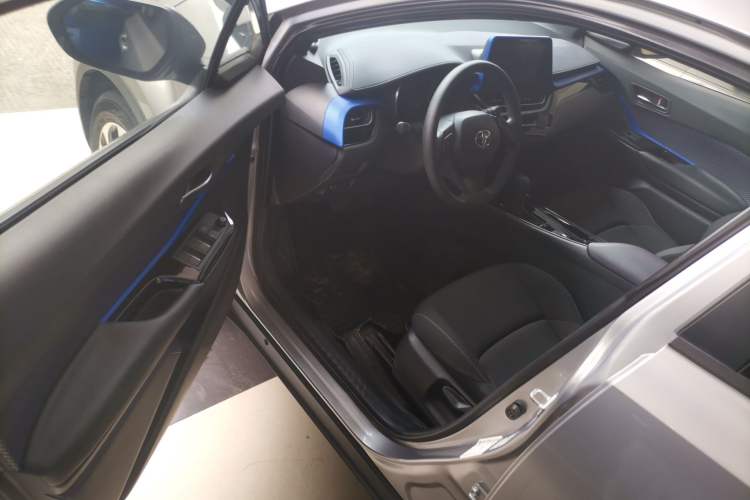 Used Toyota IZOA 2020 2.0L Enjoy Edition
