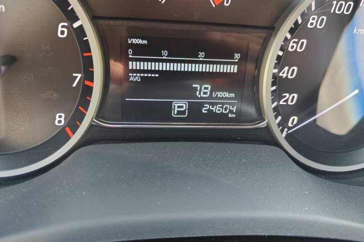 Used Nissan Sylphy 2021 Classic 1.6XE CVT Comfort Edition Odometer Close Up