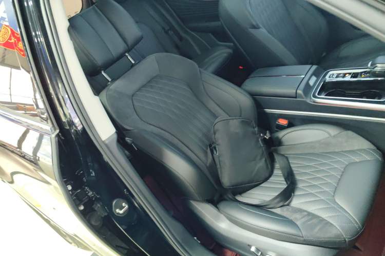 Used Hongqi HS5 2023 2.0T Qixiang Pro Edition