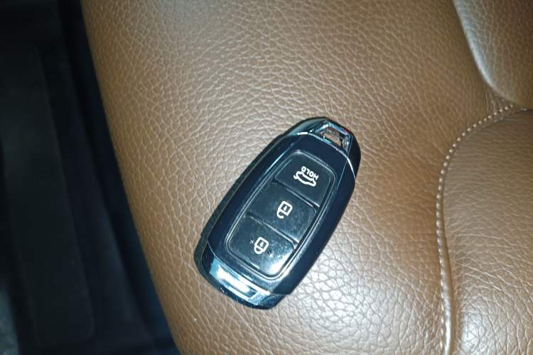 Used Volvo XC90 2021 B5 SmartDrive Luxury Edition 7 Seats Vehicle Key