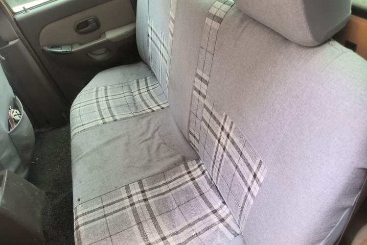 Used JMC Baodian 2016 2.8T New Value-Added Diesel Two-Wheel Drive Standard Version Long Wheelbase – JX493ZLQ4G Left Rear Seat