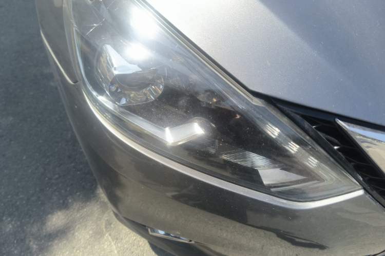 Used Nissan Sylphy 2016 1.6 XL CVT Deluxe Edition Right Front Headlight