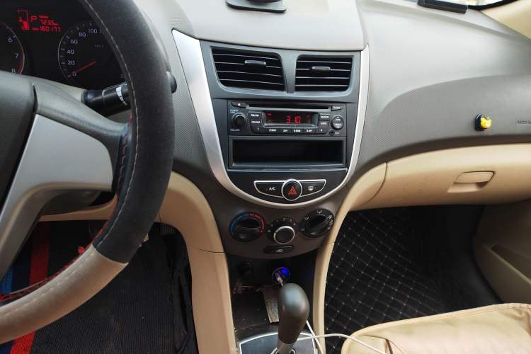 Used Hyundai Verna (older generation) 2010 Sedan 1.4L Automatic Fashionable GT Model
