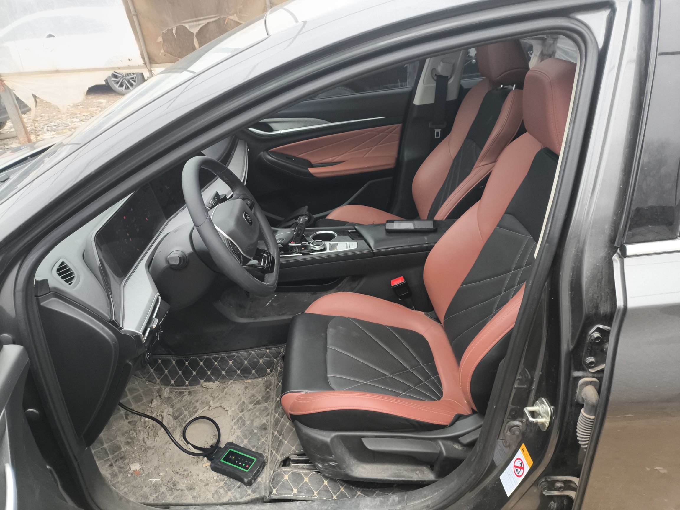 Переднее сиденье в автомобиле