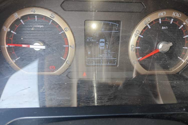 Used FORTHING Lingzhi 2022 Entry-Level M5L 2.0L Basic Version 7 Seats