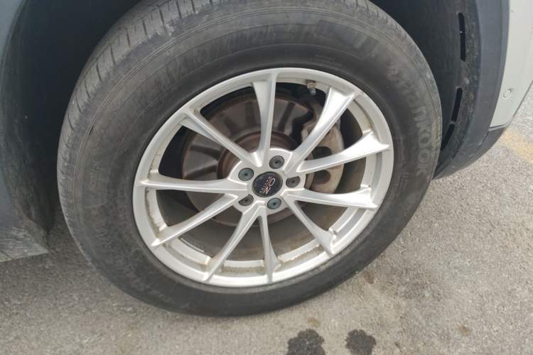 Used Volkswagen Teramont 2017 530 V6 Four-Wheel Drive Luxury Edition Right Front Wheel Hub