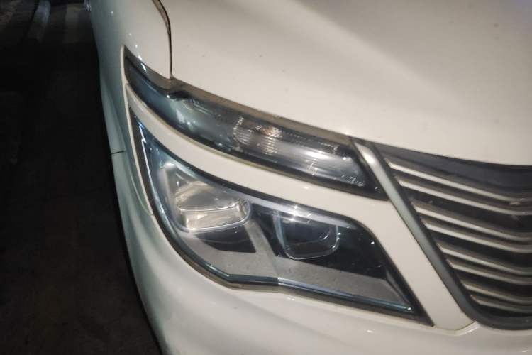 Used FORTHING Lingzhi 2018 M5L 1.6L 7-Seater Comfort Model
