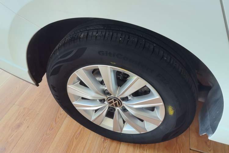 Used Volkswagen Lavida 2023 Revised 1.5L Automatic DeYi Edition Right Rear Wheel Hub