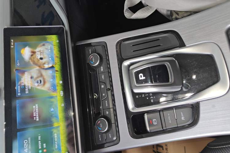 Used Geely Auto Emgrand X7 Sport 2021 Million Edition 1.8TD DCT Two-Wheel Drive Comfort Model