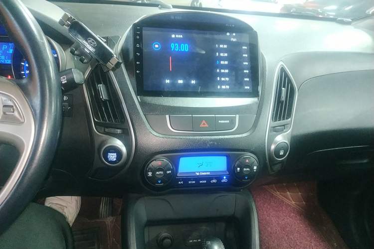 Used Hyundai ix35 2015 2.0L Automatic 2WD Smart Type China IV Audio And AC Panel