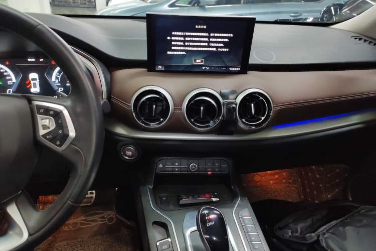 Used Wey VV6 2018 2.0T Four-Wheel Drive Flagship Version China V Standard