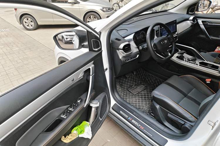 Used Geely Auto Coolray 2023 1.5T DCT Platinum Edition
