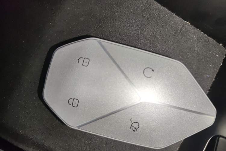 Used Formula Leopard Titanium 3 2025 501 km Four-Wheel Drive Drone Edition Vehicle Key