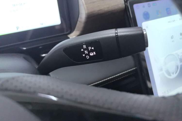 Used XPeng P5 2021 510G Gear Lever