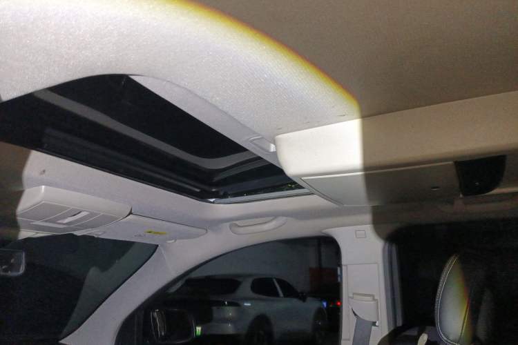 Used Dodge Journey 2013 2.4L Two-Wheel Drive Luxury Version