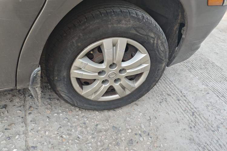 Used FORTHING Lingzhi 2016 M3L 1.6L 7-Seater Standard Model