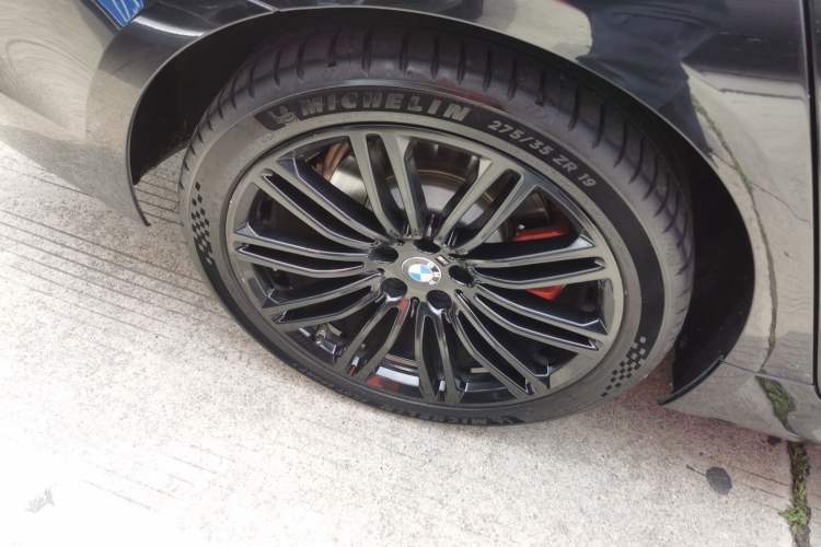 Used BMW 5 Series 2019 530Li Leading Model M Sport Package Right Rear Wheel Hub