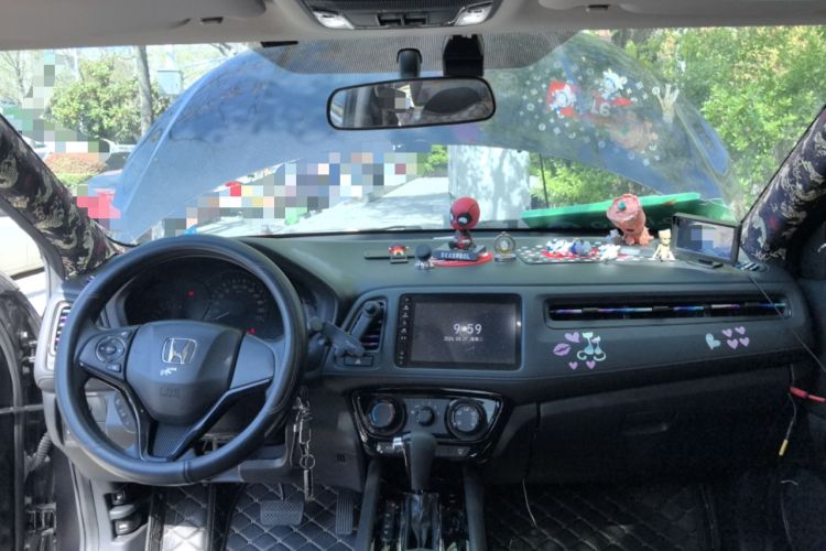 Used Honda Vezel 2022 1.5L CVT Phantom Night Pioneer Edition Center Console