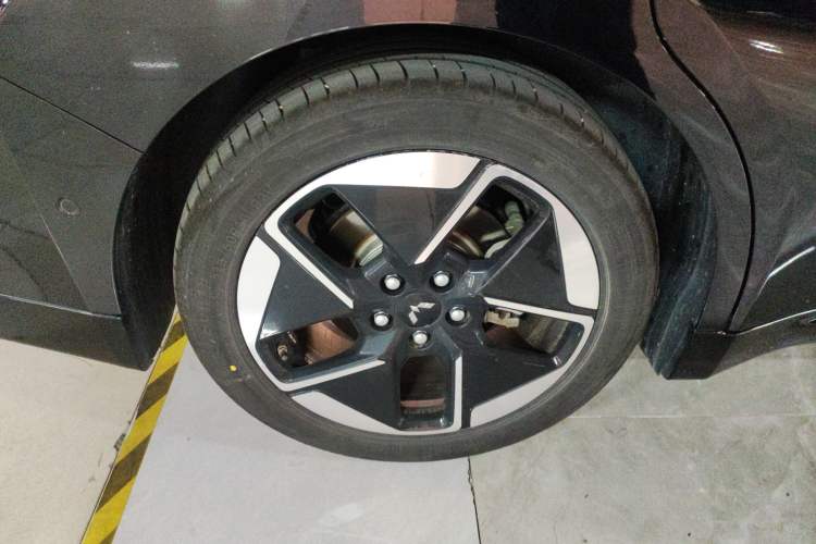 Used Wuling Xingguang 2025 610 km Smart Flagship Version Exterior 5