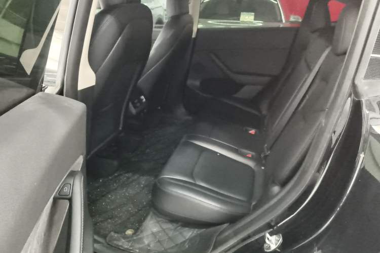 Used Tesla Model Y 2021 Standard Range Rear-Wheel Drive Version