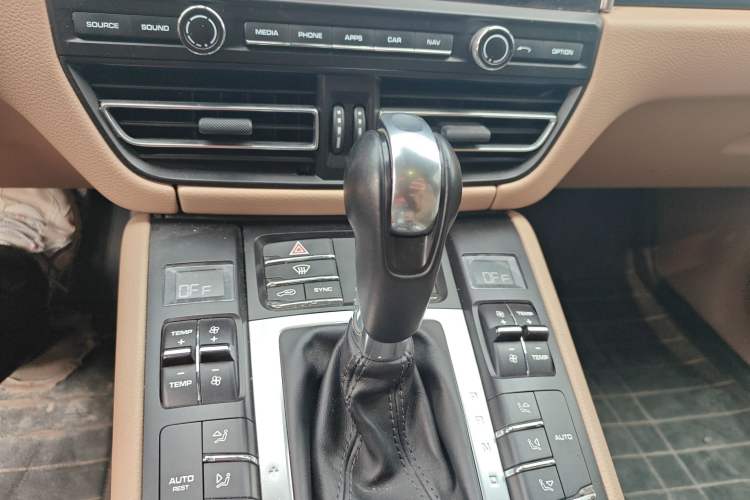 Used Porsche Macan 2020 Macan 2.0T