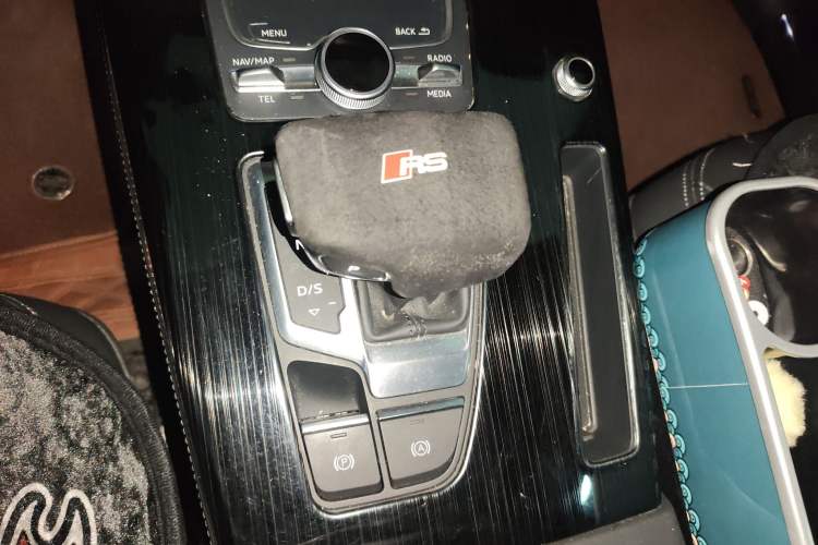 Used Audi Q5L 2020 Updated 40 TFSI Prestige Fashion Edition
