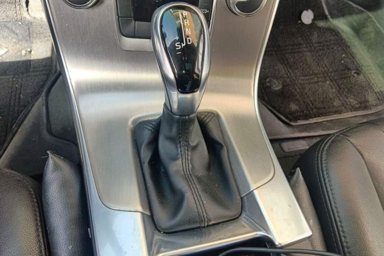 Used Volvo S60 2018 S60L T3 Smart Progress Edition
