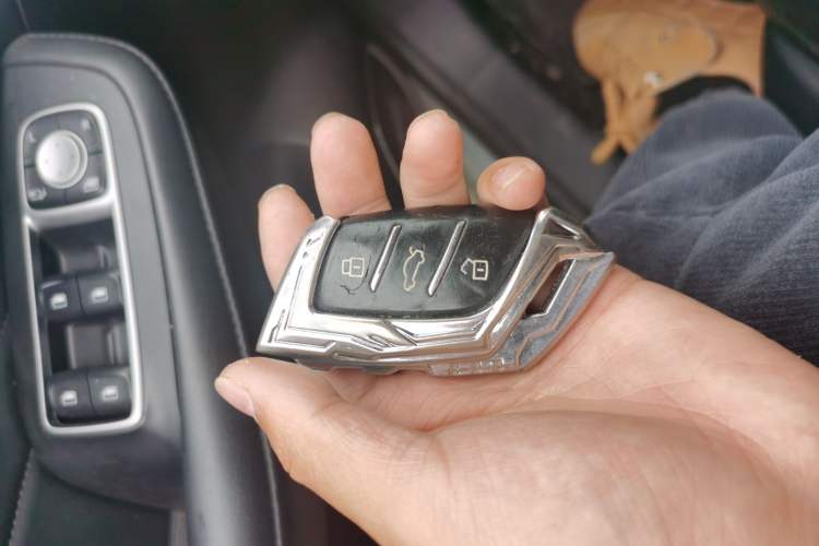 Used Roewe RX5 MAX 2019 300TGI Automatic 4G Connect Luxury Edition
